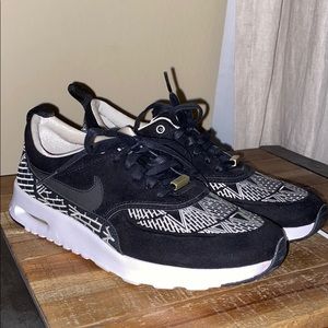 nike air max thea NYC